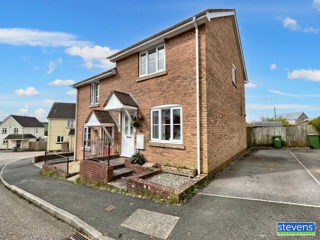Westcots Drive, Winkleigh, Devon, EX19, 2 bedroom, SemiDetached